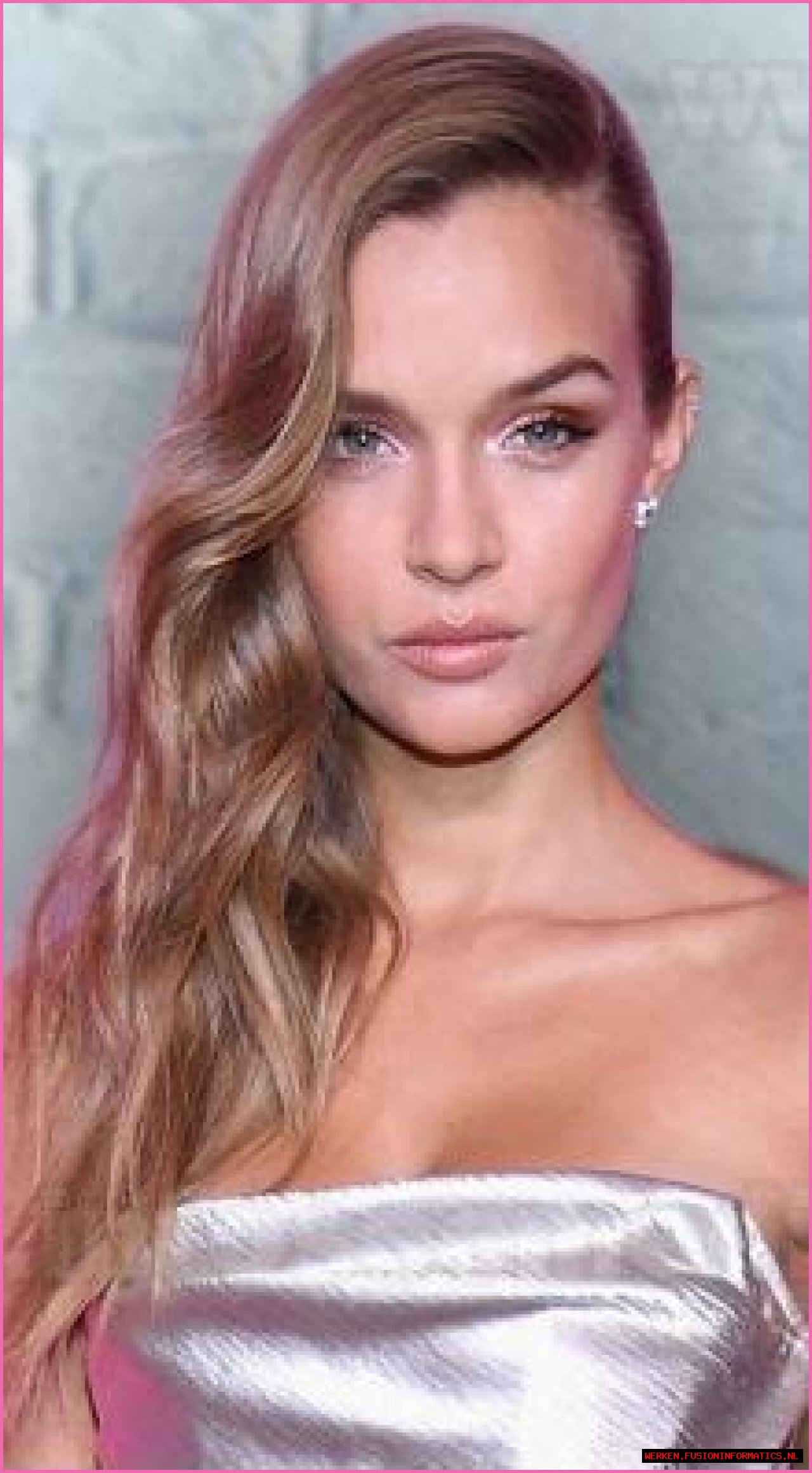 Josephine Skriver Net Worth – How Much is Skriver Worth?
